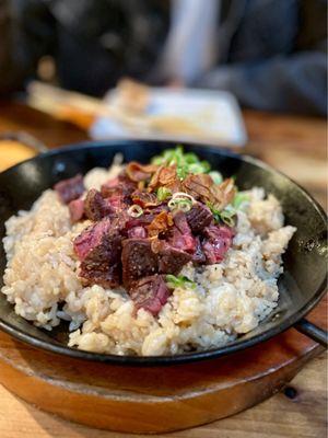 Wagyu beef with garlic rice, 7/10