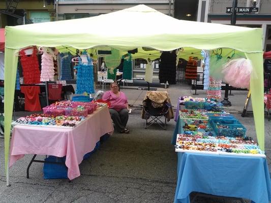 Loria's hairbow booth