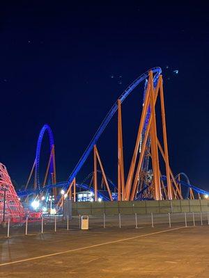 The Roller Coaster all lit up @ Holiday in the Park @ Six Flags Magic Mountain in Valencia Christmas 2020