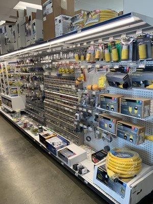 Electrical aisle / Marinco / Ancor / ProMariner/ Mastervolt / Blue Seas / Newmar