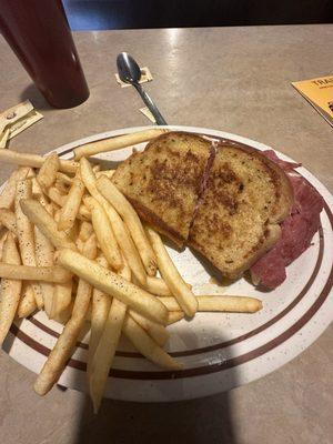 Reuben with fries