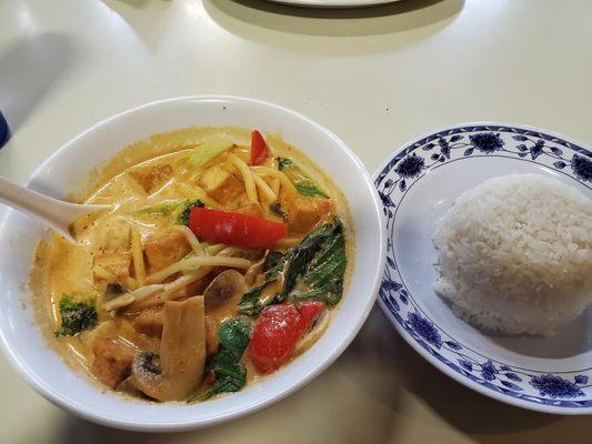 Tofu red curry