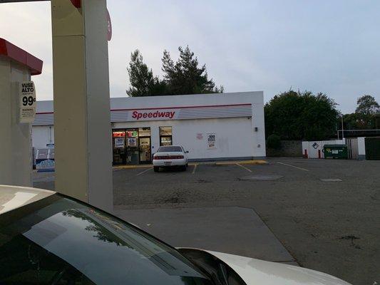 Clearly this is NOT a Shell Gas Station as stated in Yelp