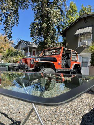 Jeep Auto Glass  replacement.