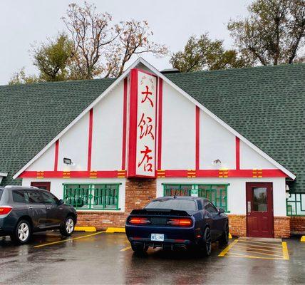 Chow's got a new paint job & roof! looking good very nice! :))