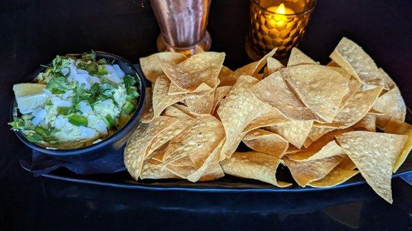 Guac and Chips (Fresh)