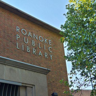 Building sign of the Roanoke Public Library.