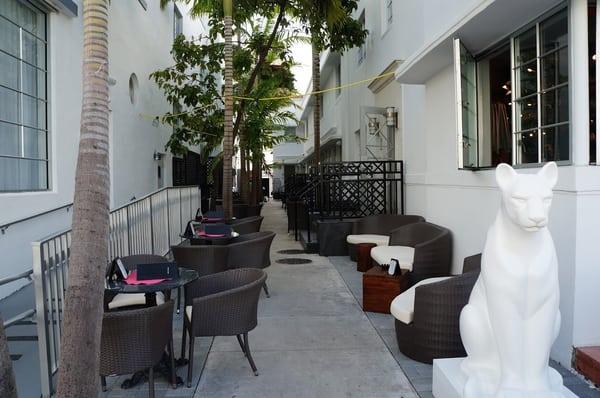 Entrance to Posh Hostel with a cosy lounge area facing Ocean Drive