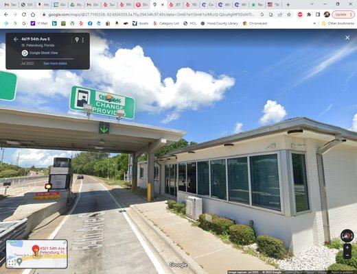 Westbound Toll booth that can make change!