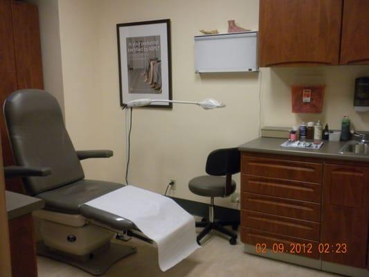 Dr. Raymond G. Cavaliere Exam Room