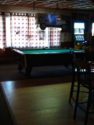 Pool table