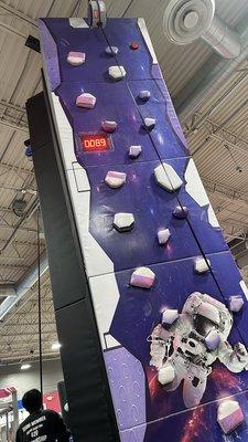 Climbing wall