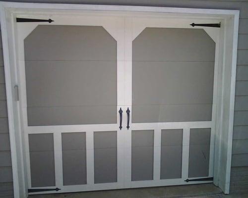 We build custom Carriage Style doors! Just tell us what you like and we will work to make what you want.