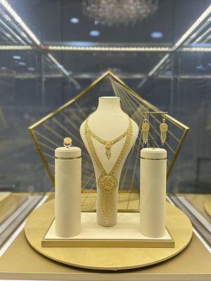 21K large Dubai gold set