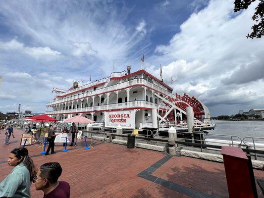 The Georgia Queen riverboat.