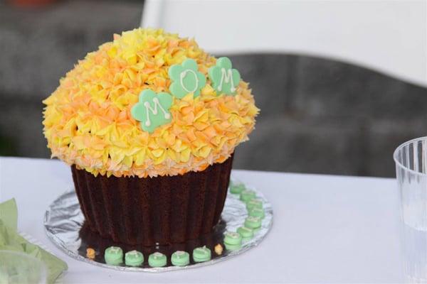 Giant Cupcake Cake