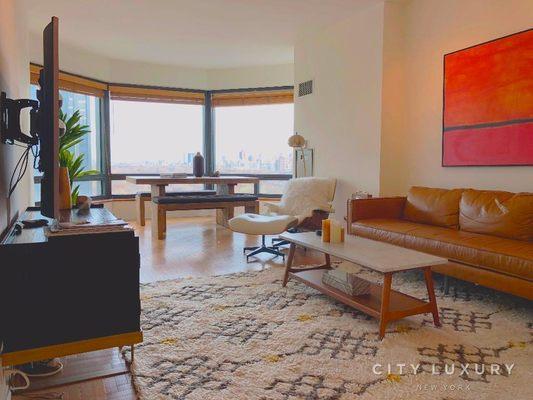 CITY LUXURY EXCLUSIVE LISTING 
 301 W 57St #17B