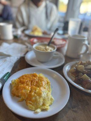 2 Eggs, Toast & Home Fries