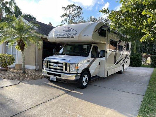 Road Bear RV