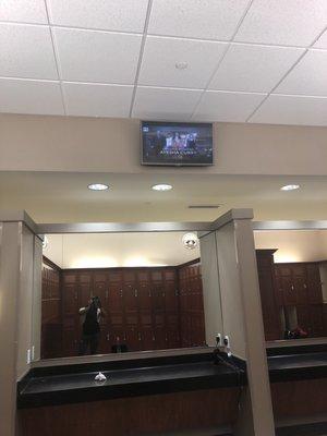 La fitness pleasant hill very tv very bad signal ,  Lockers room damage, equipment damage etc