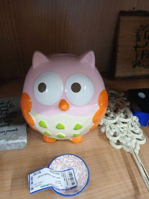 Super cute owl! I collect all and this was a fun find!