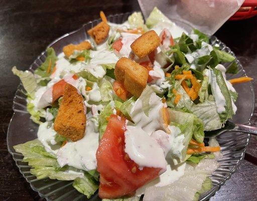 House Salad with Creamy Garlic Dressing