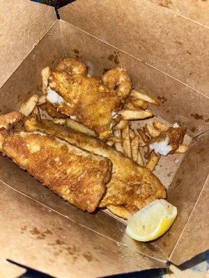 Fried combo with whiting(2), cod(2) and shrimp(6) with fries so fresh and well seasoned