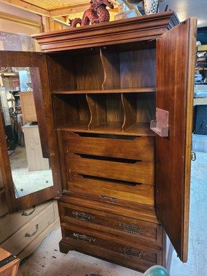 Armoire Wood dresser