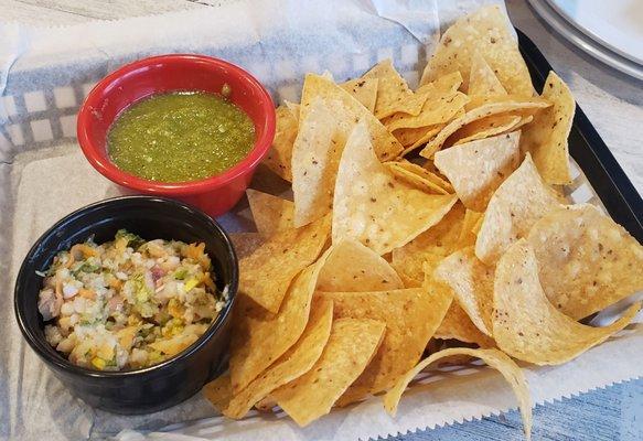 Complimentary house chips & dip: diced ceviche (bottom) and insanely spicy salsa verde (top)