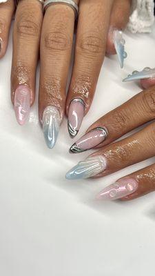 Queen's Nails