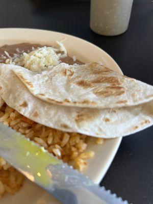 Fresh tortillas served along with the breakfasts.