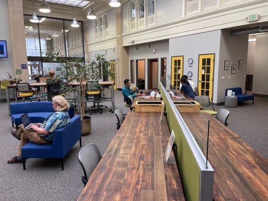 Stay productive no matter where you choose to sit in our open space!