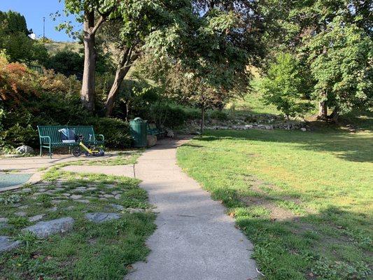 Grassy area w benches