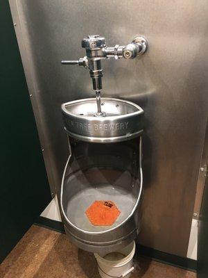 Cool urinal