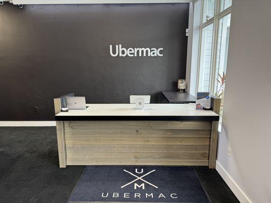 Ubermac - Apple Certified Technicians. Apple lessons for iPhone, iPad and Apple computers.