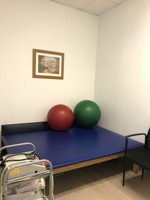 Private treatment room with exercise table