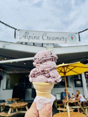 Blueberry pie ice cream