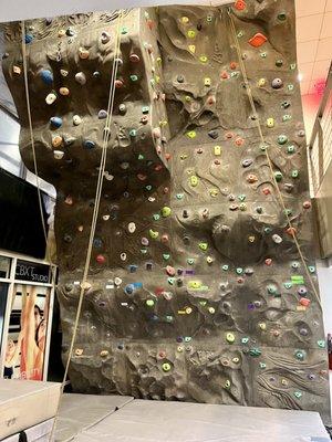 Rock climbing wall