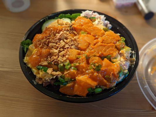 Spicy salmon poke