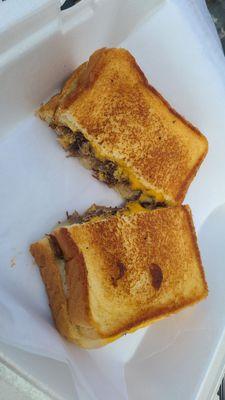 Sort rib grilled cheese