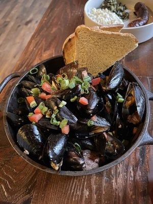 Beer Can PEI Mussels