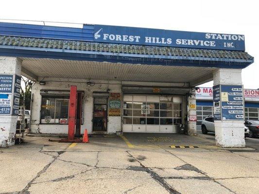 Forest Hills Service Station