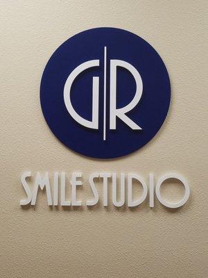 Gil Rivera DMD PA                 Smile Studio          New School Dentistry,            Old School Values