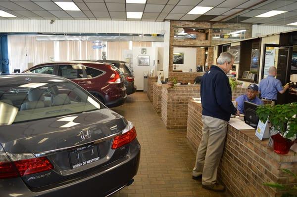 Inside Honda of Westport