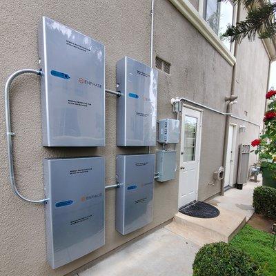 Ensure uninterrupted energy during outages with our reliable solar backup power systems.