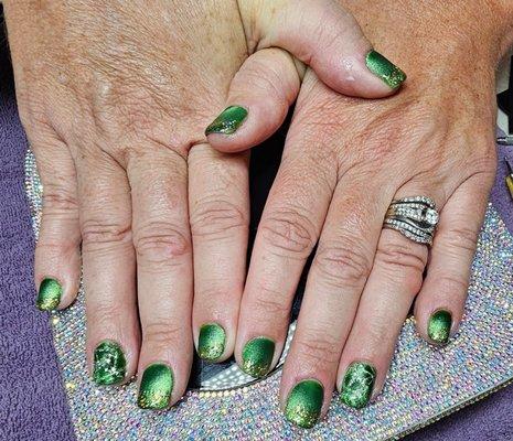 Matte Green Cat Eye Gel Polish