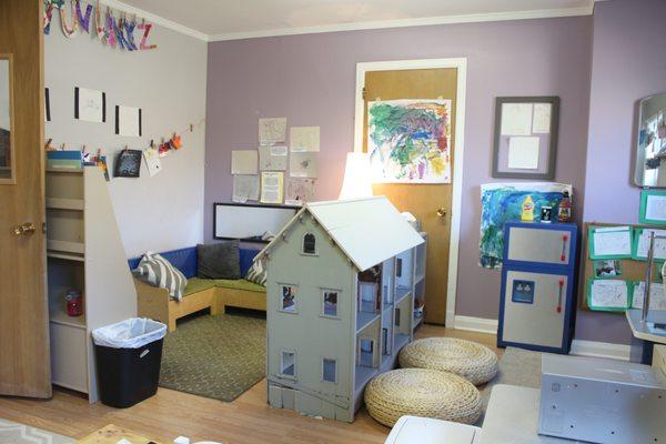 Photos of the classrooms at the Belmont Coop Nursery School (130 Common St in Belmont, MA) - http://belmontcoop.org/