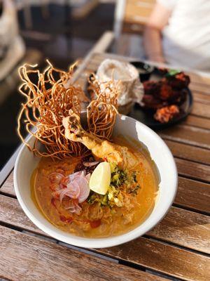 gai todd hat yai, khao soi (instagram @fanaticdiner)