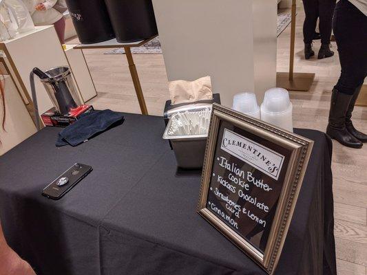 Kendra Scott (CWE/STL) - Yelp Influencer event Color Bar