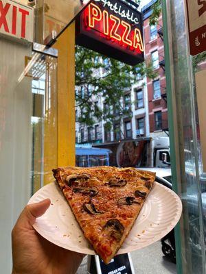 Fresh Mushroom Pizza